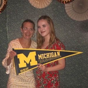 Meet your Posher, Lucy